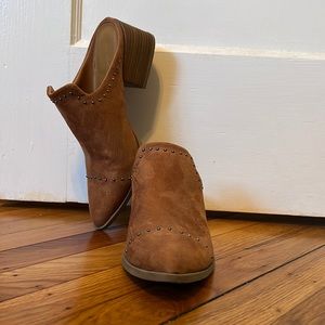 Brown, suede, studded, pointed toe mules